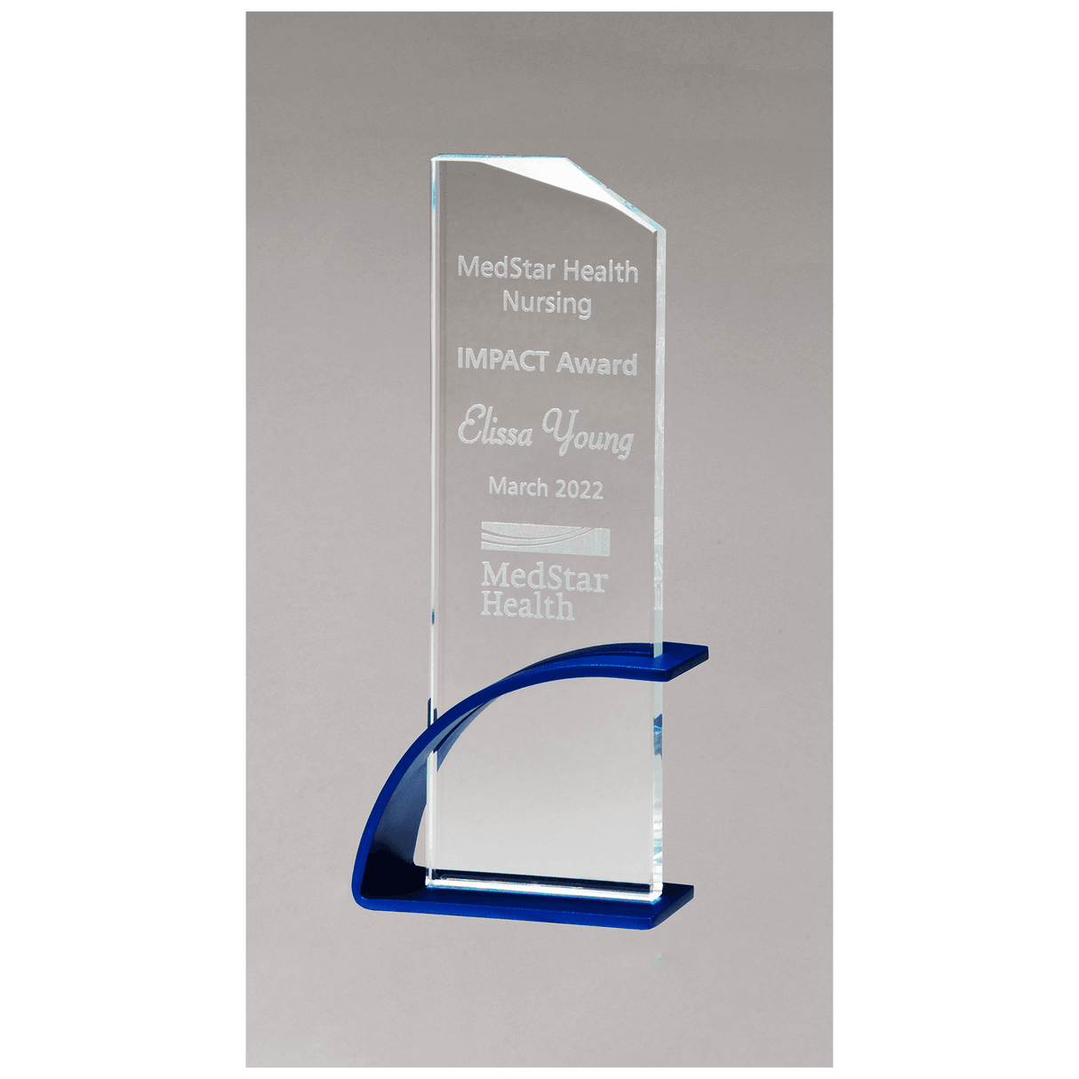 3 7/8" x 10 1/8" x 1/2" Thick Blue Contemporary Clear Glass Award, Arched Base with Matte Metallic Finish