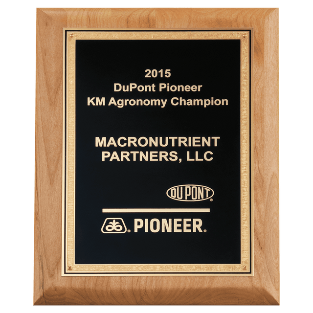 7" x 9" Natural Alder Wood Plaque with Black Textured Gold Florentine Bordered LaserFX Plate